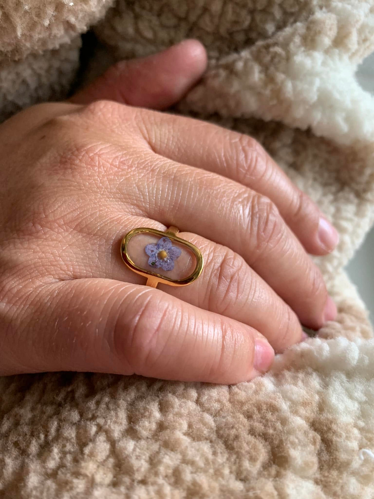 Oval Ring