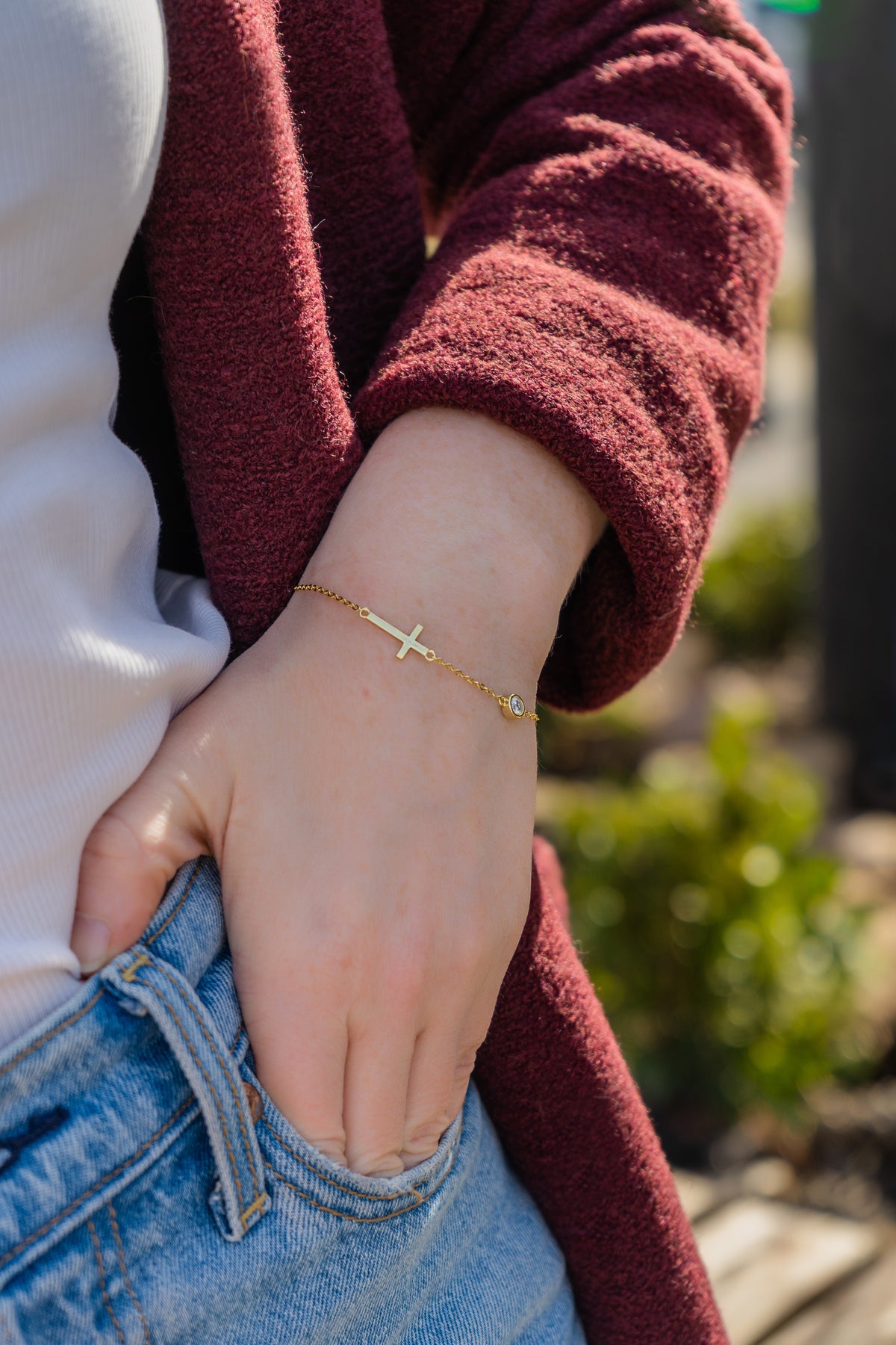 Let It Shine – Cross Bracelet