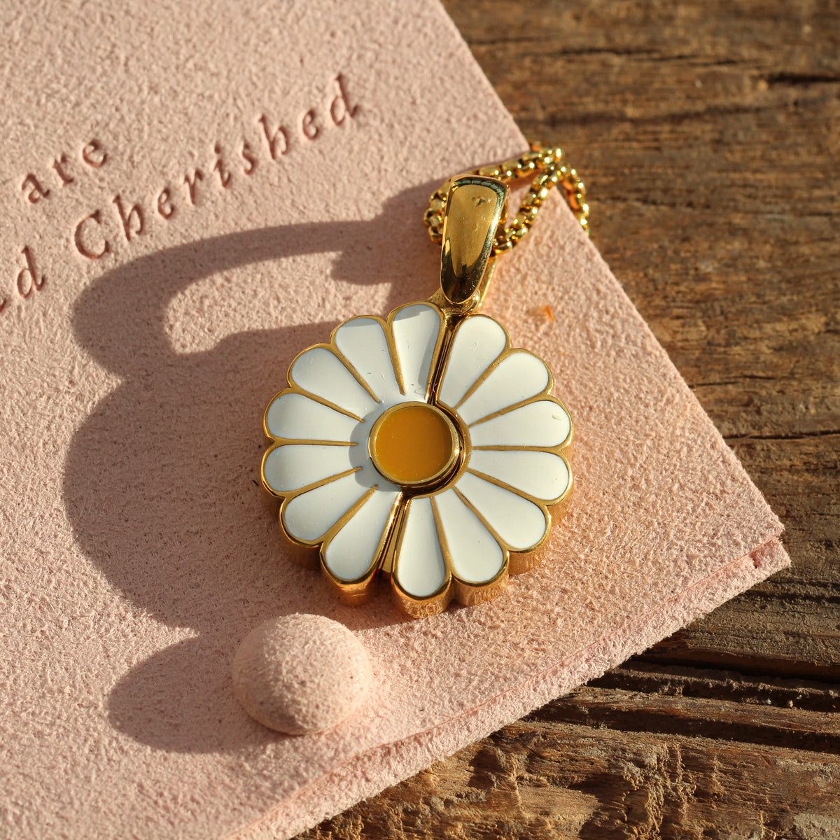 Daisy Locket - Necklace